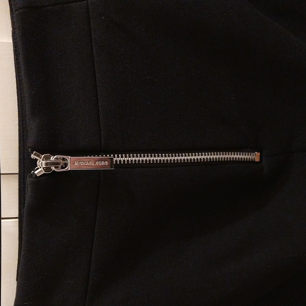 Michael Kors black skirt Sz 6 - Picture 4 of 8
